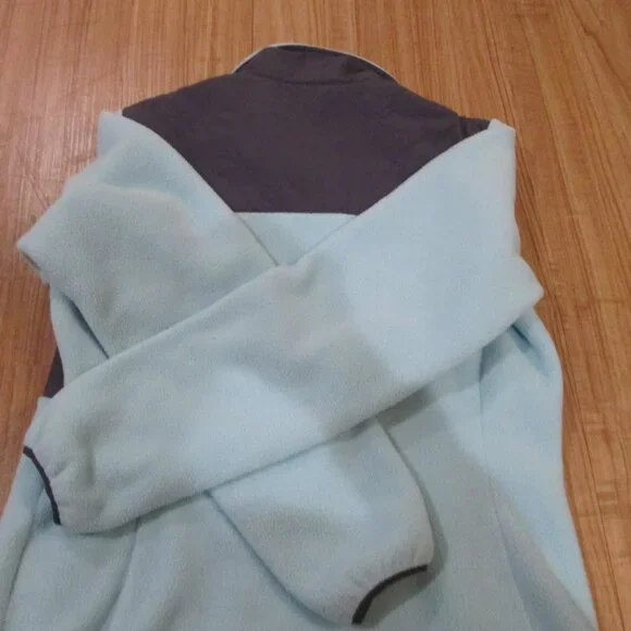 The North Face Medium Fleece Zippered jacket women's light winter coat - Picture 3 of 5
